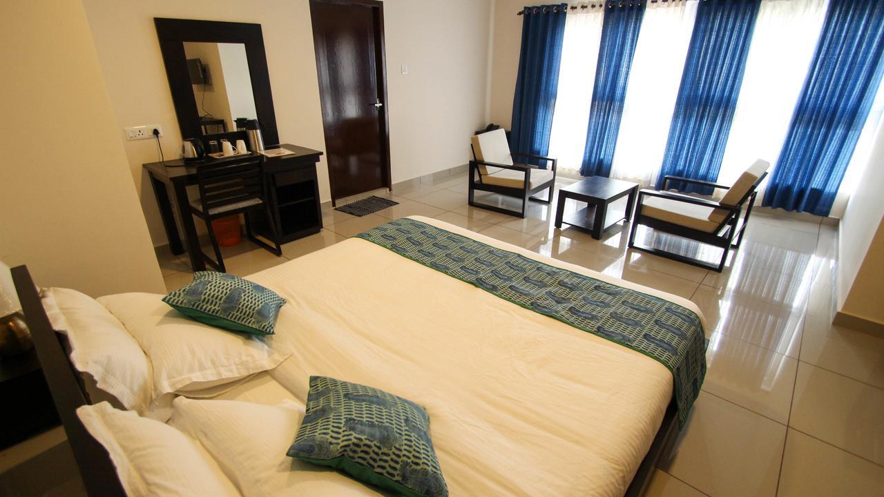 Kohinoor Hotel Alwaye Buitenkant foto