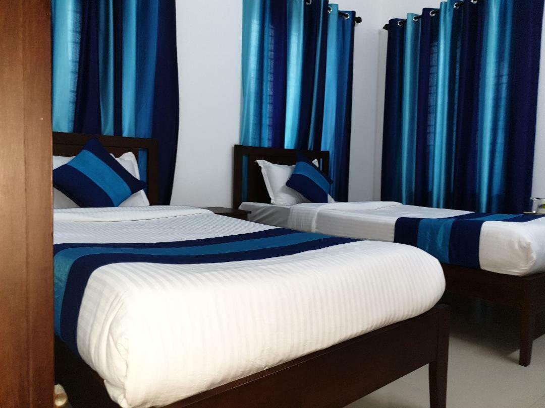 Kohinoor Hotel Alwaye Buitenkant foto